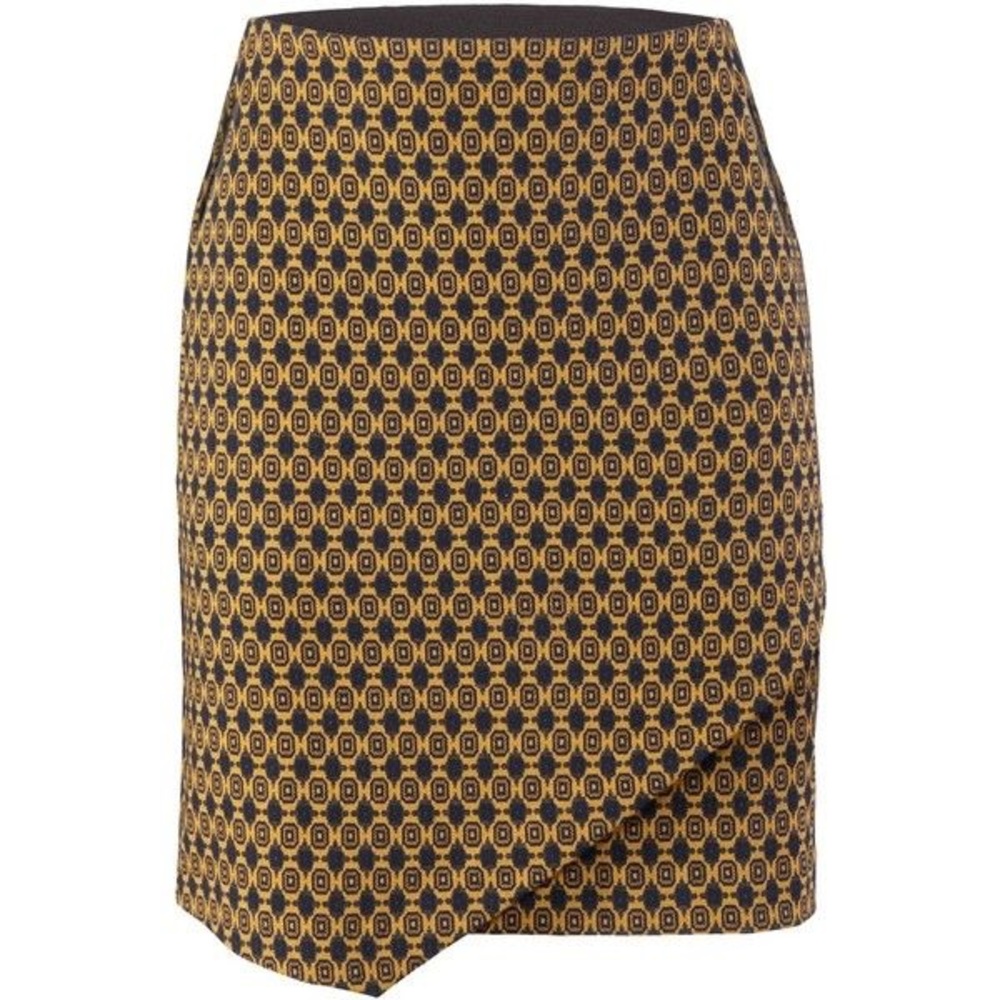Standout Skirt